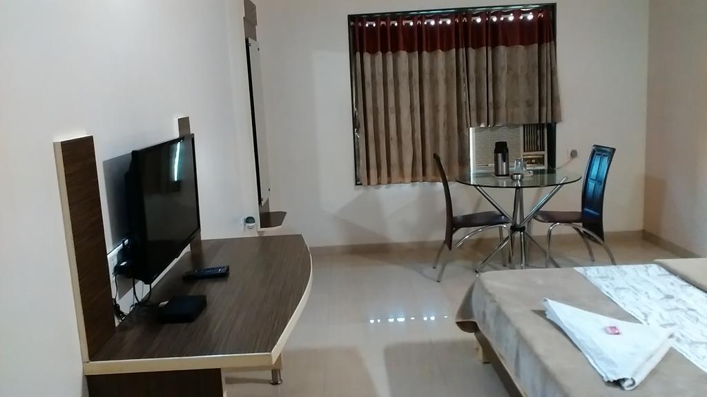 Hotel Sun Plaza Ankleshwar Eksteriør bilde